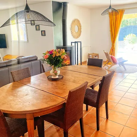 Clementine Villa